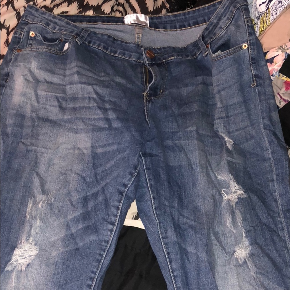 Jeans (come above ankle)